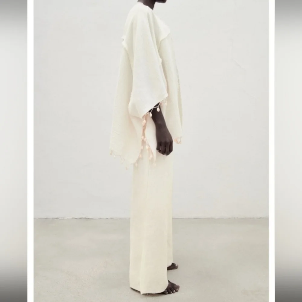 Zara - Shell Poncho - Picture 2 of 11